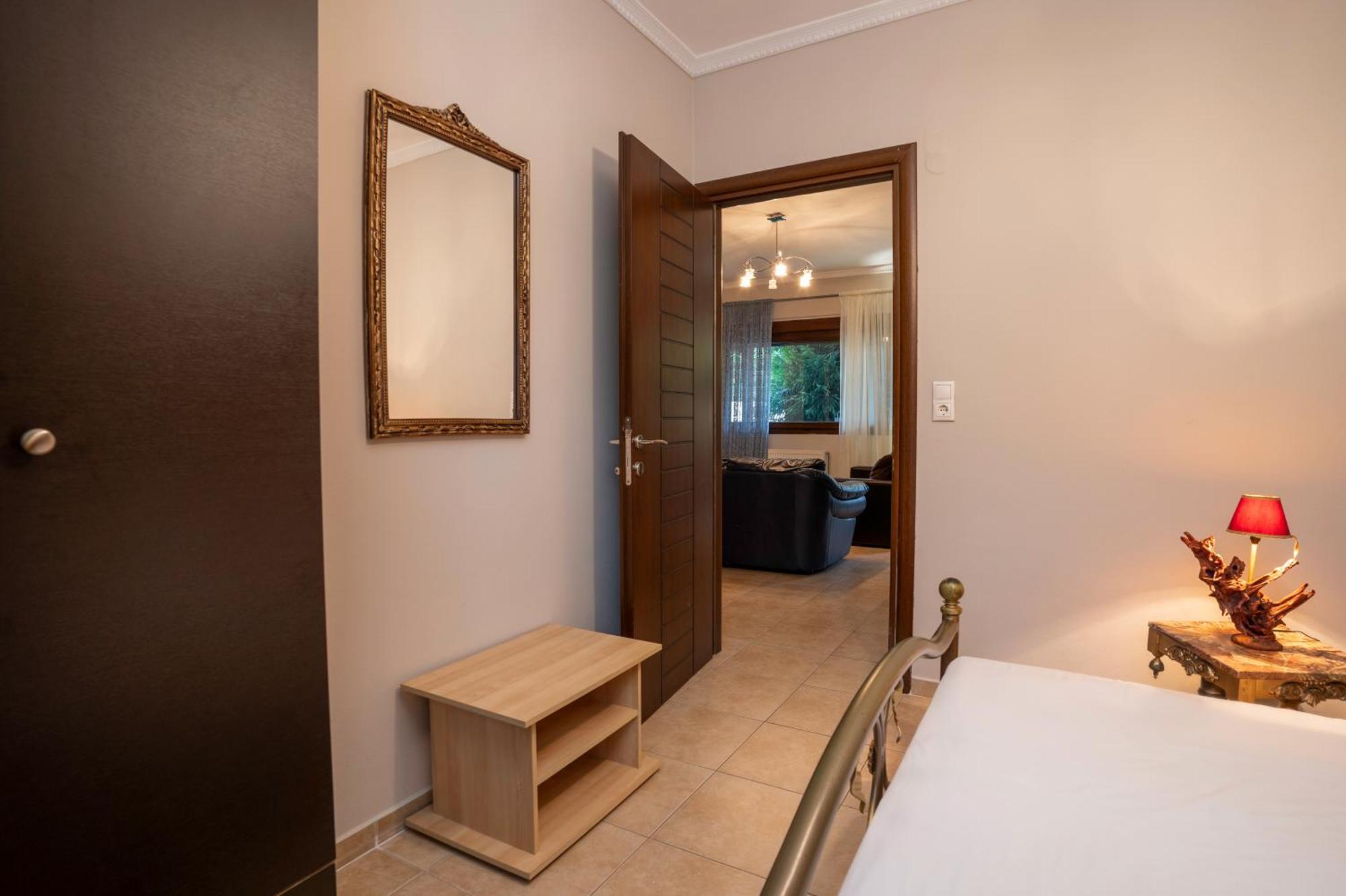 2 Apartment *